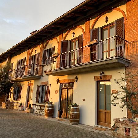 Tenuta Agricola La Cava- Cantina E Agriturismo San Damiano dʼAsti Exterior foto